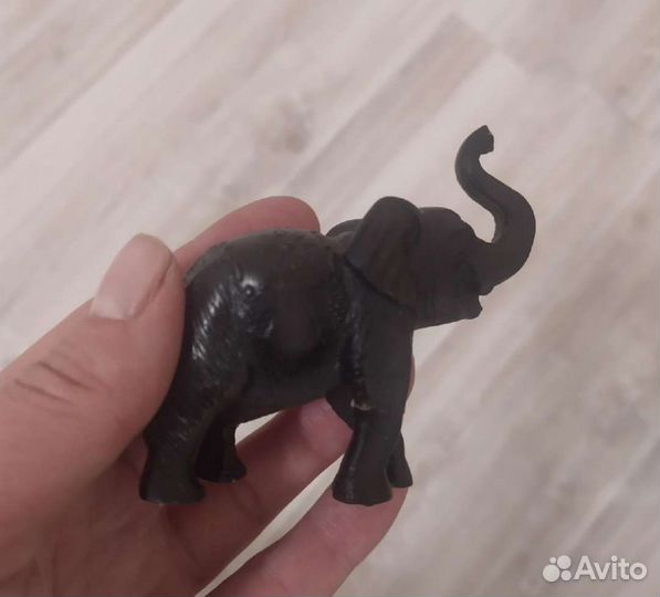 Статуэтка слон