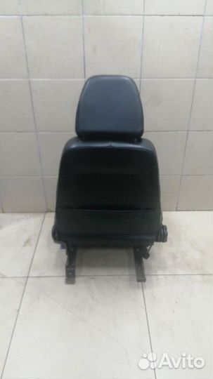 Сиденье переднее левое Chevrolet Niva