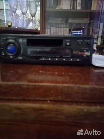 Автомобильная магнитола со съёмной передней панель