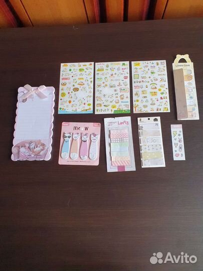 Наклейки, блокнот, стикеры