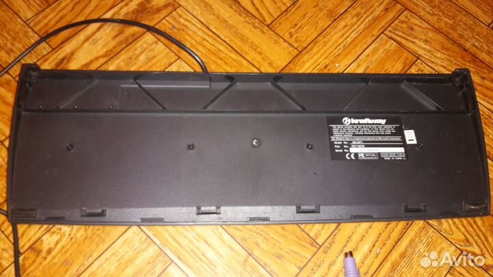 Клавиатуры для компьютера, черные, USB и PS/2