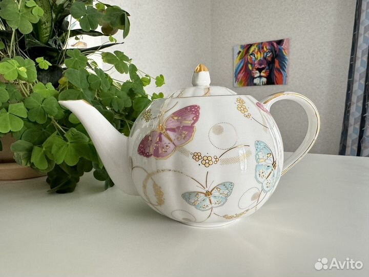 Новый Чайник с изъяном (Сервиз чайный Дулево)