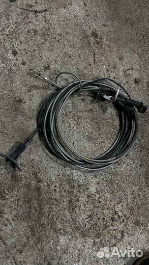 Трос багажника