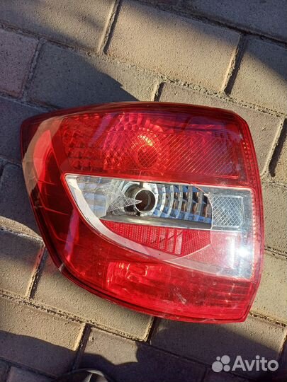 Фонарь левый Лада Гранта