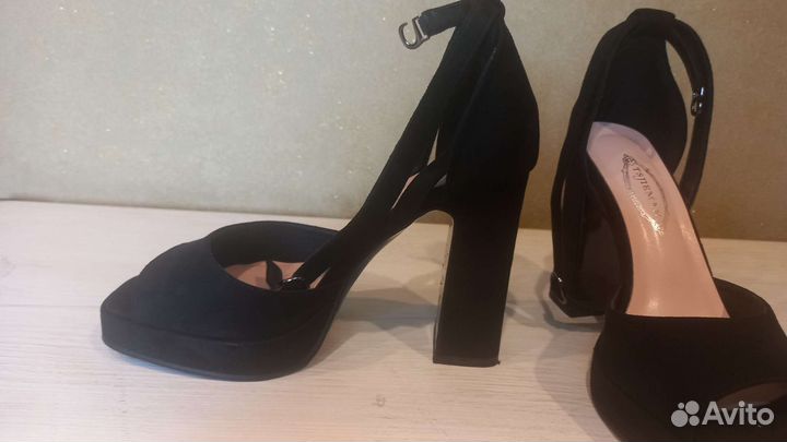 Босоножки женские 37 размер