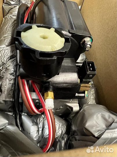 Компрессор пневмоподвески BMW 7er E65/E66/X5 E53 2