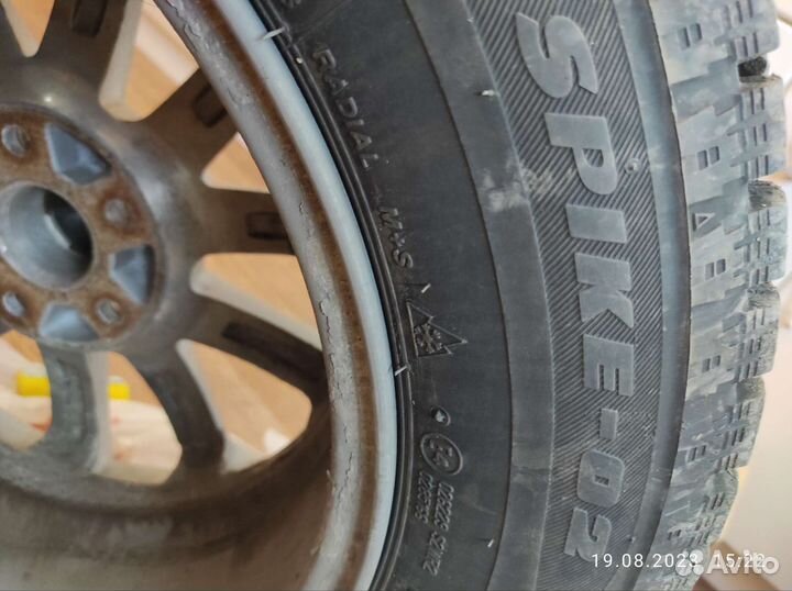Bridgestone Blizzak Spike-02 205/60 R16 92T