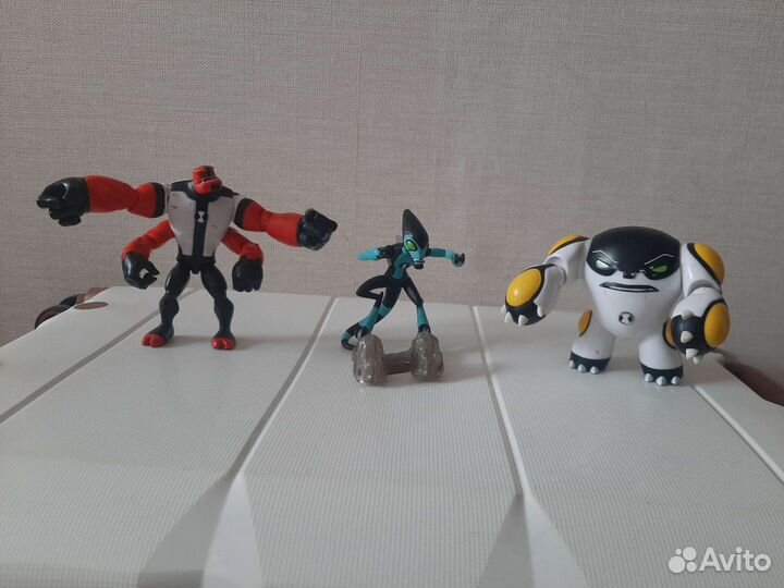 Фигурки Бен тен