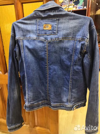 Джинсовая куртка