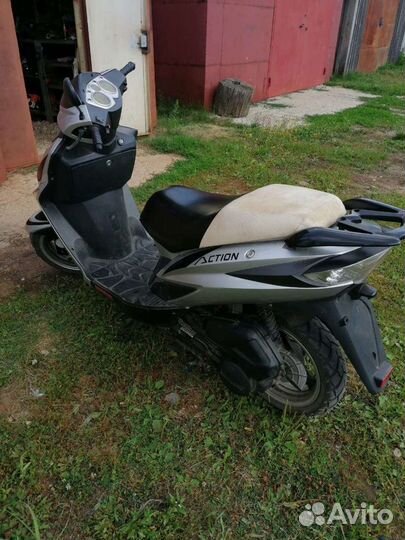 Скутер Ирбис