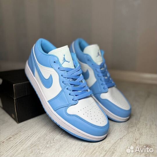 Кроссовки Nike Air Jordan 1 Low unc