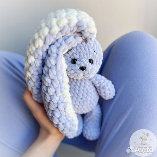 Вязаные плюшевые игрушки зайки