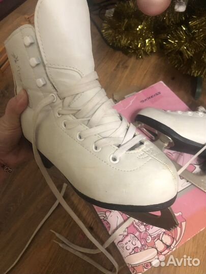 Коньки для девочки 32р