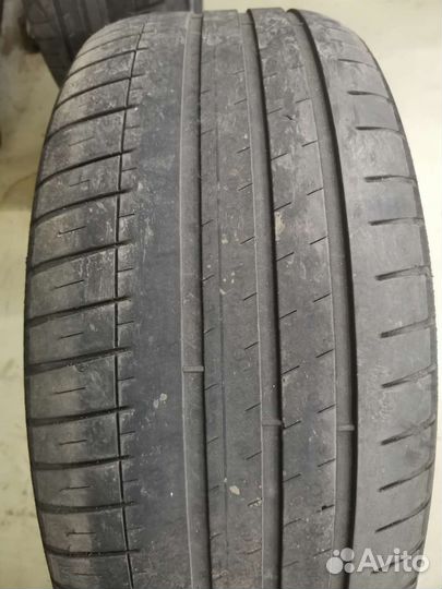 Michelin Pilot Sport 3 235/45 R18