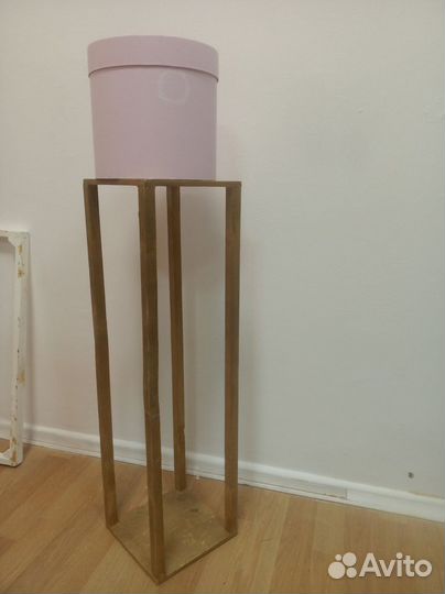 Стойка для цветов