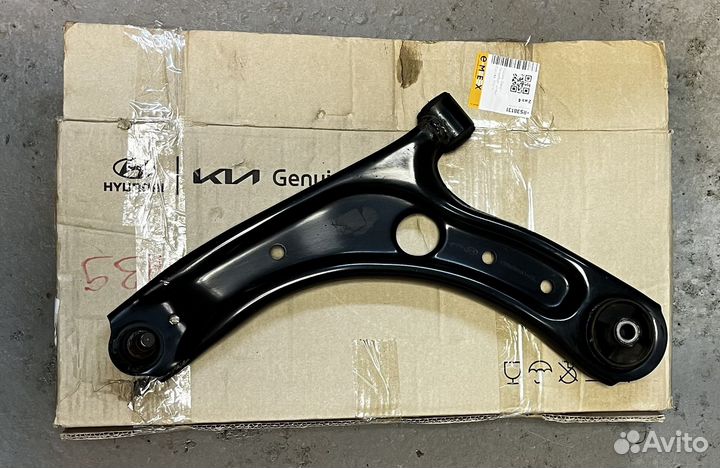 Рычаг нижний левый Kia Soul 2019