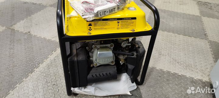 Бензиновый генератор Elekon Power EPG2400i