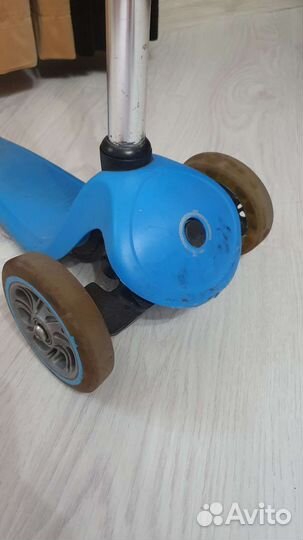 Самокат трехколесный globber