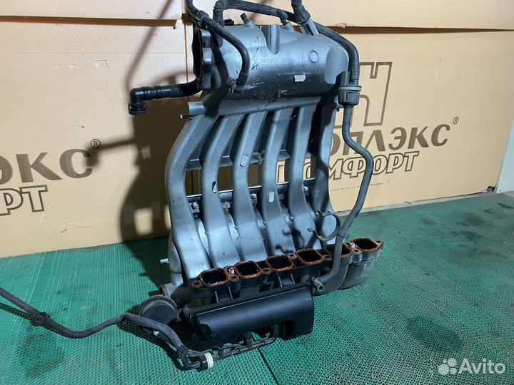 Впускной коллектор Audi A3 3.2 BDB