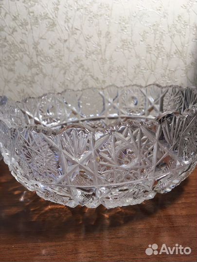 Хрустальная ваза