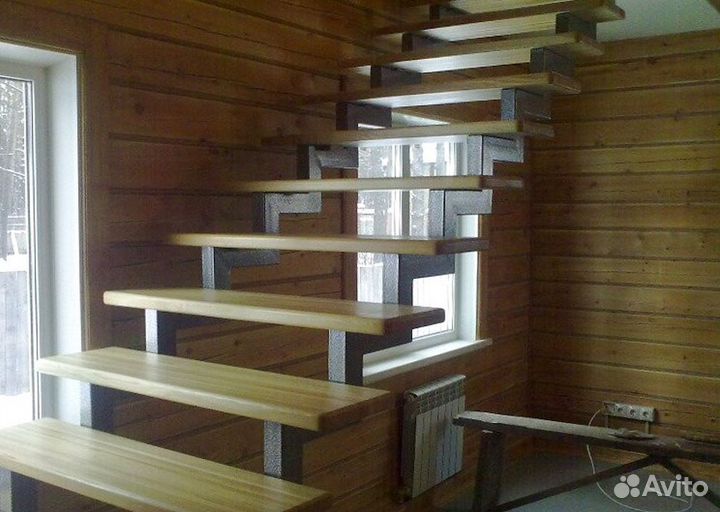 Лестница в коттедж