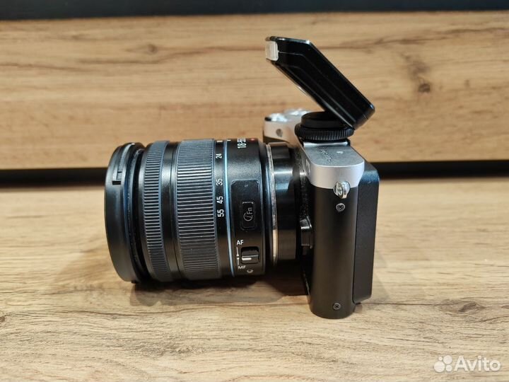 Фотоаппарат Samsung NX210 (120)