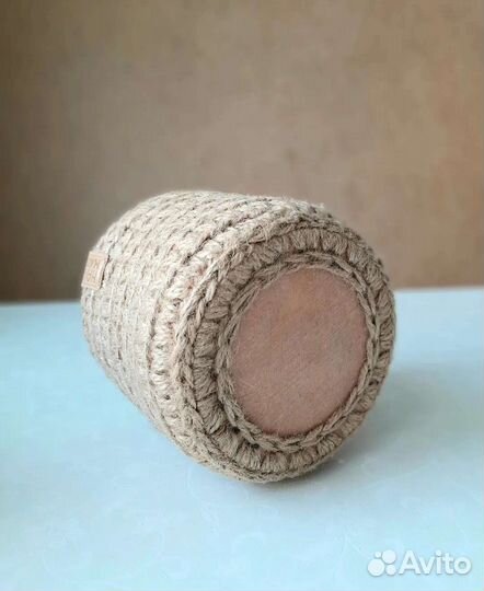 Корзинка-стаканчик из джута