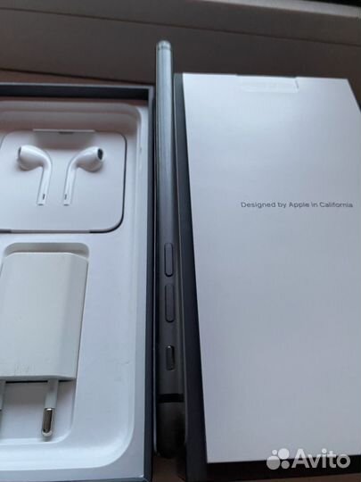 iPhone 8 Plus, 64 ГБ