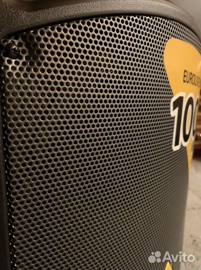 Активная акустическая система Behringer B115