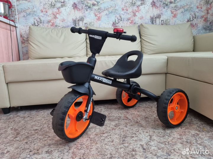 Велосипед трёхколёсный