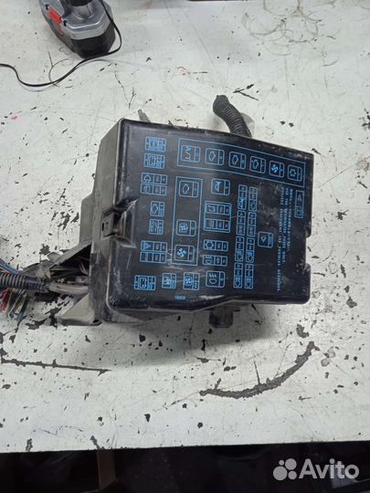 Блок предохранителей mitsubishi chariot 6G72