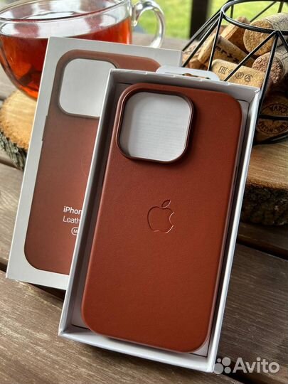 Чехол iPhone 14 Pro Кожа Коричневый