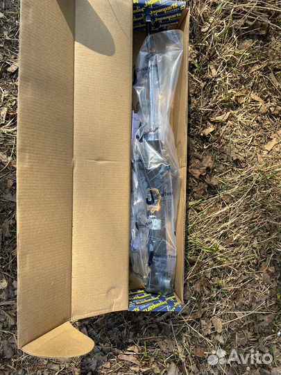 Амортизатор передний на Nissan Primera p11