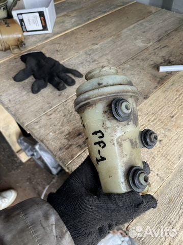 Бачок гура Ford Focus 1