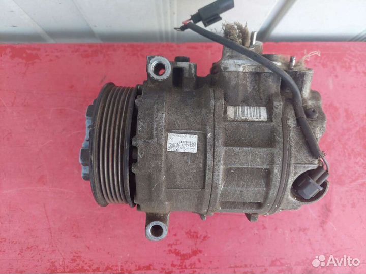 Компрессор кондиционера Mercedes-Benz W203