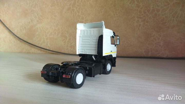 Модели 1:43 маз ман 5405