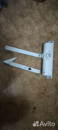 Доводчик дверной бу