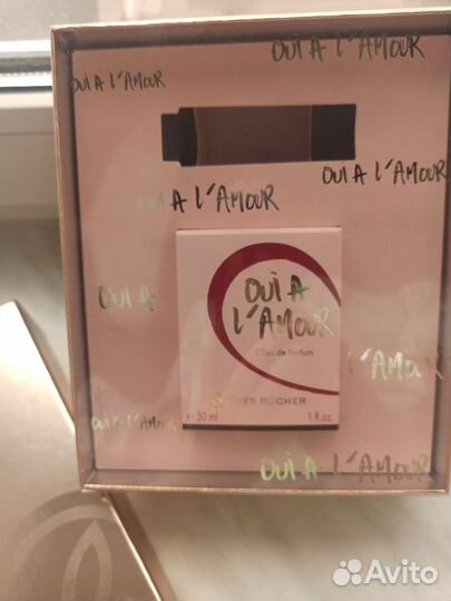 Туалетная женская вода. OUI A L'amour