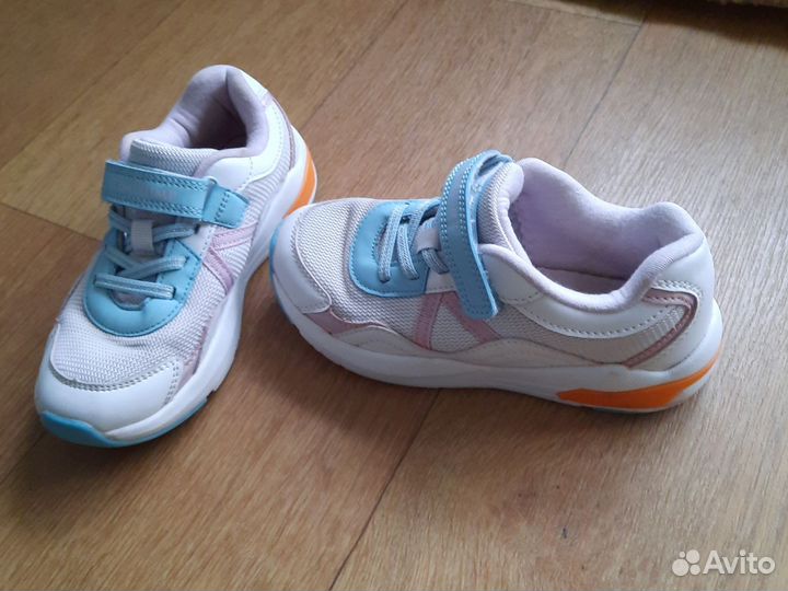 Кроссовки для девочки