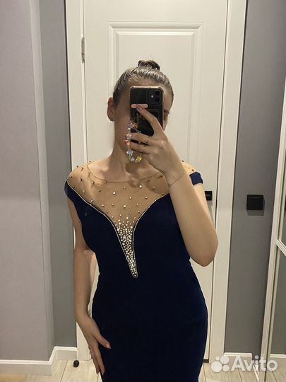 Вечернее платье