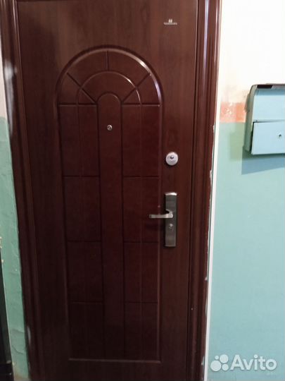 Дверь входная алюминиевая бу
