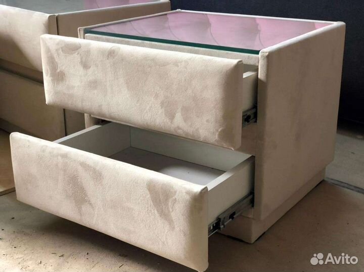 Тумба прикроватная