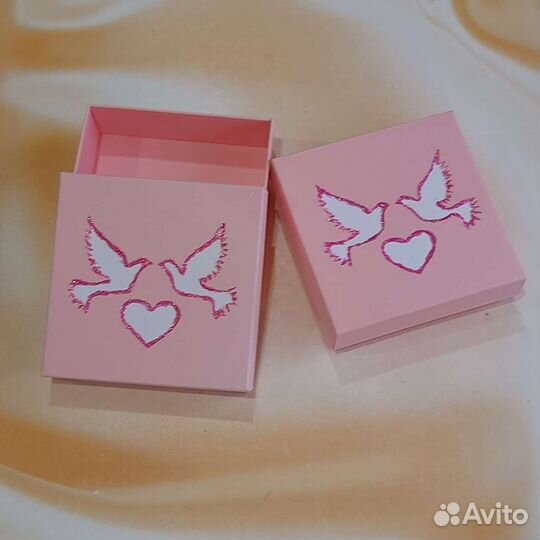 Подарочная коробка упаковка