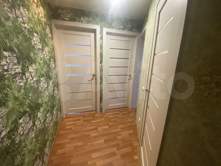 2-к. квартира, 42 м², 1/3 эт.