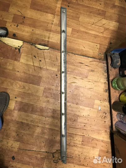 Молдинг передней левой двери Экус