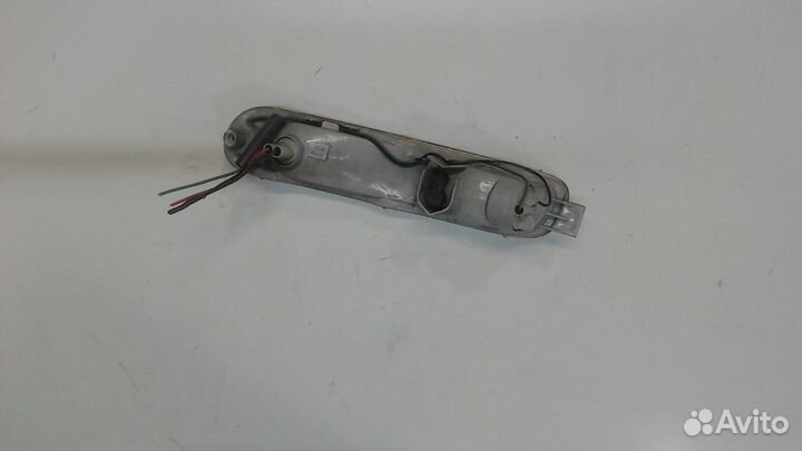 Поворот Mazda 323 (BA), 1995