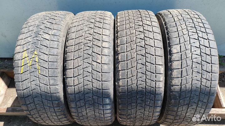 Bridgestone Blizzak DM-V1 235/65 R17