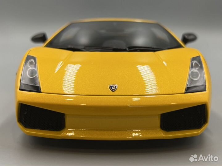 Autoart Lamborghini Super Legerra (74584) 1:18
