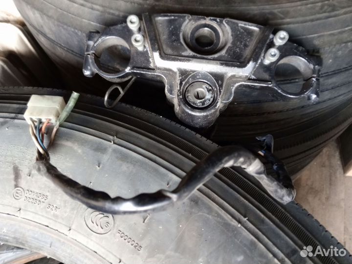 Запчасти на kawasaki ззр 400-2