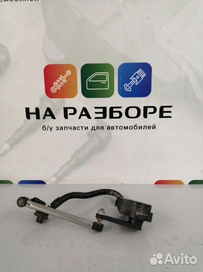 Датчик положения кузова передний правый Infiniti